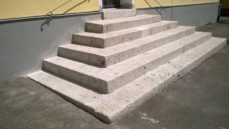 Treppe Kalkstein nachher