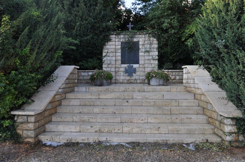 Reinigung Ehrenmal